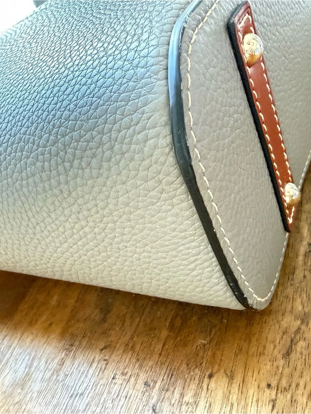 Dooney & Bourke authentic dooney